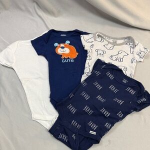 Gerber 3-6M LIKE NEW Cute 4 piece Onesie top Set - Blue, White, Gray